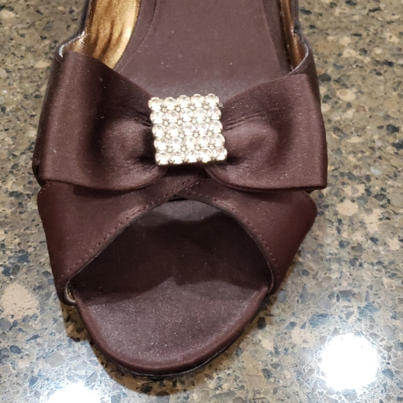 Shoes - Picture 2 of 4